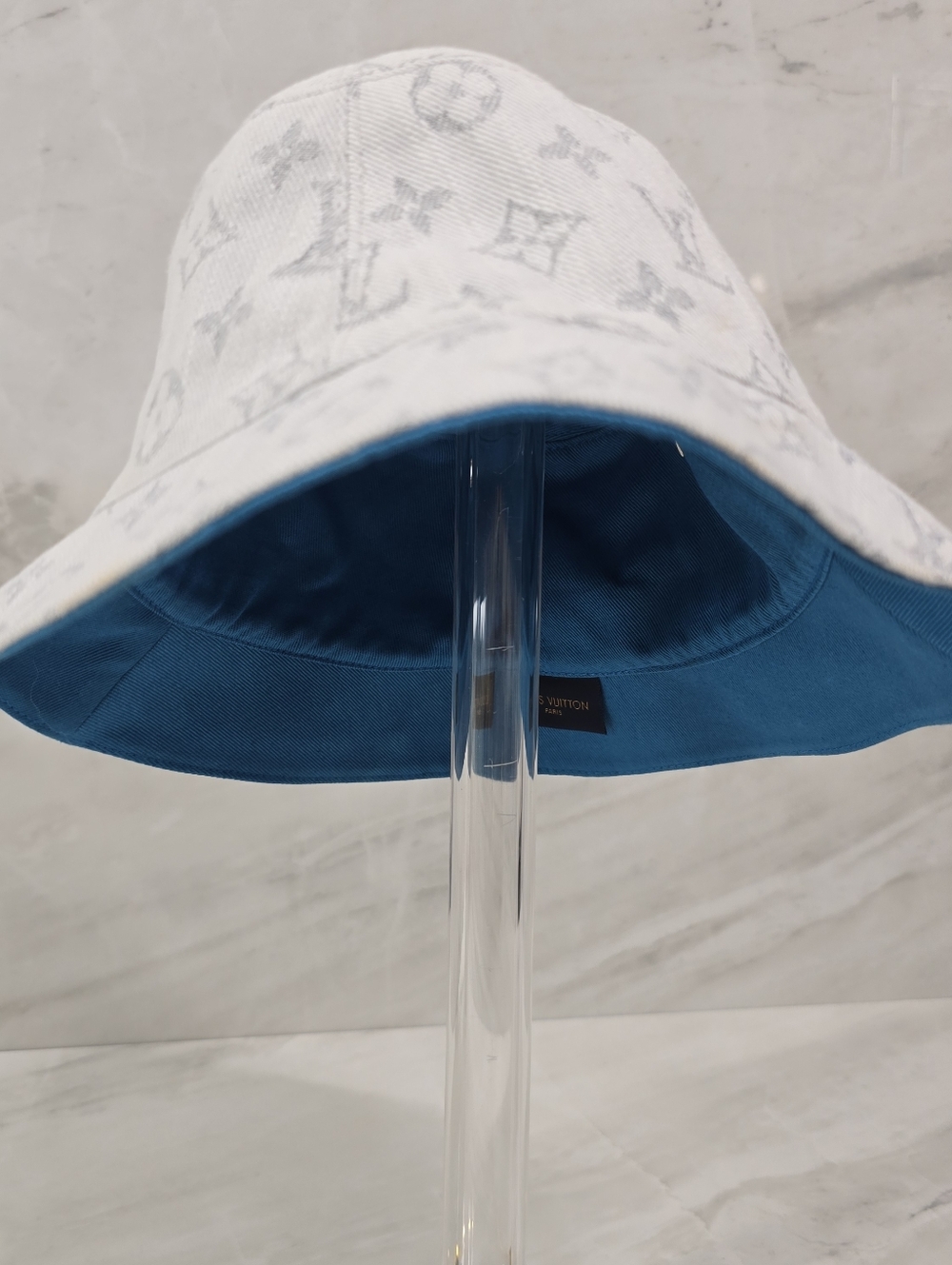 Louis Vuitton Monogram Bucket Hat - Reversible - Picture 5 of 12